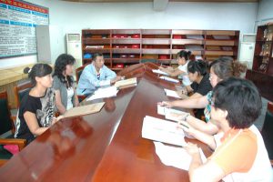 人事局領(lǐng)導(dǎo)來華宇集團(tuán)指導(dǎo)人事檔案管理工作