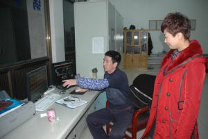 玉龍辭舊歲，金蛇賀新春。–記除夕夜慰問走訪