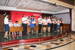 華宇集團(tuán)黨委舉辦表彰先優(yōu)會(huì)議